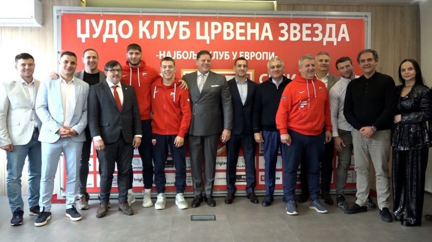 У Звездином Прес центру свечано прослављене светске медаље Михајла Симина и Лазара Ждрала У Звездином Прес центру свечано прослављене светске медаље Михајла Симина и Лазара Ждрала