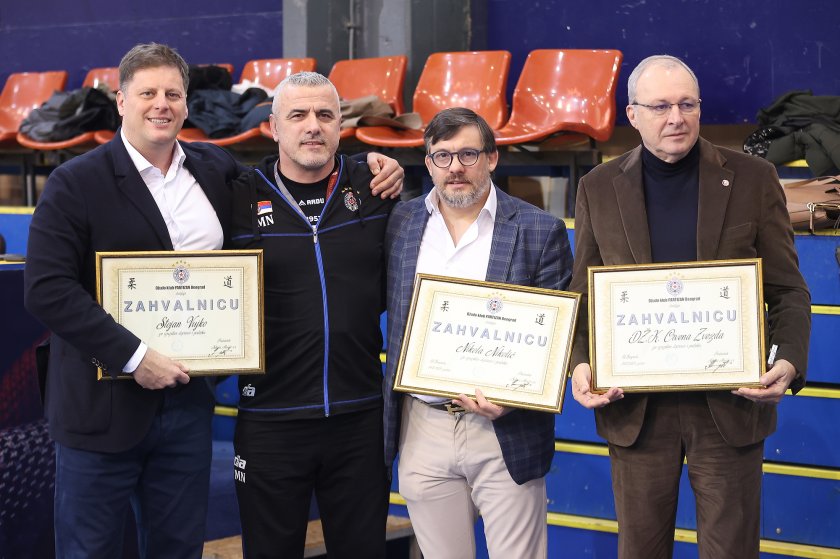 Заједништво џудо породице -Небојша Мандић уручио захвалнице  Стојану Вујку, Николи Николићу и Џудо клубу Црвена звезда