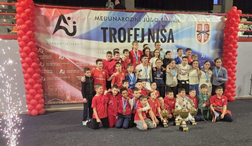 Звездин подмладак трујумфално на првом такмиачрском дану Трофеја Ниша 2026