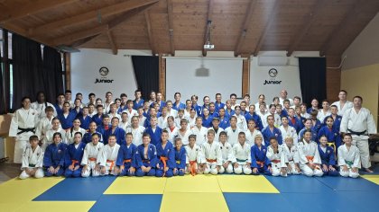Звездин подмладак на Копаонику бруси форму